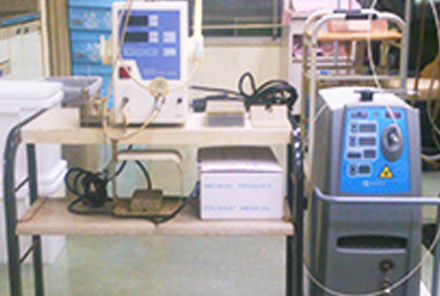 レーザー治療機